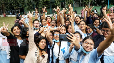 ‘স্কুল জীবনের বন্ধুত্বকেই আঁকড়ে রাখবো আজীবন’