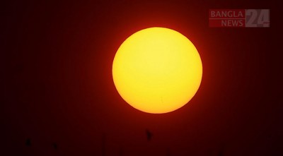 ছবিতে বছরের শেষ সূর্য