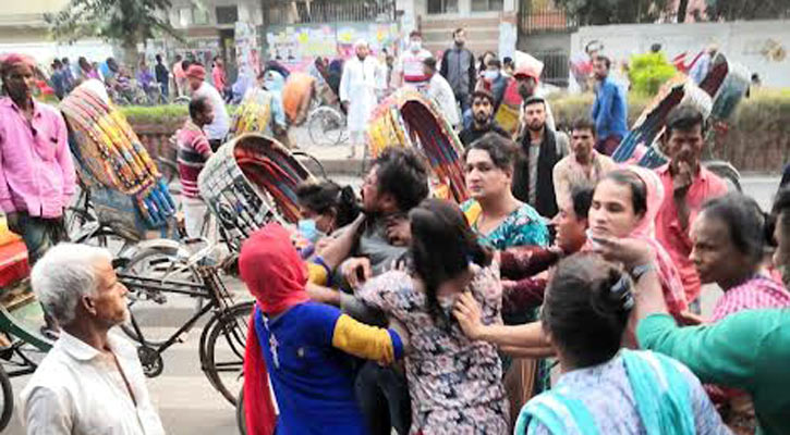 ঢাবিতে তৃতীয় লিঙ্গের ২ গ্রুপের মধ্যে সংঘর্ষ