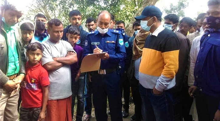 কচুরিপানার নিচে ব্যবসায়ীর মরদেহ 