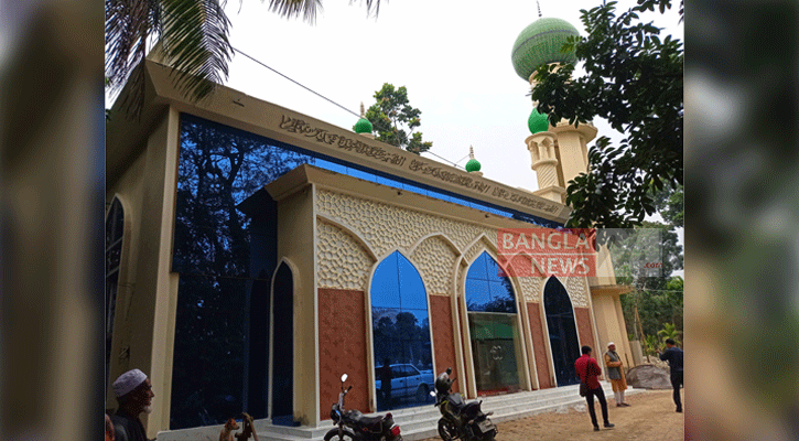 ফেনীর বিরলীতে কোটি টাকা ব্যয়ে দৃষ্টিনন্দন মসজিদ