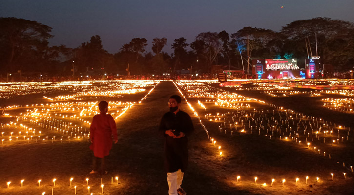 লাখো মোমবাতি জ্বালিয়ে ভাষাশহীদদের স্মরণ