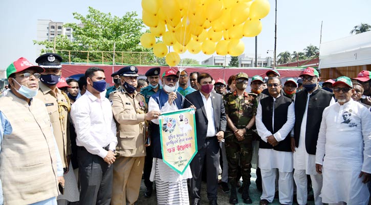 বঙ্গবন্ধুর জন্মবার্ষিকীতে খুলনায় মুক্তির উৎসব-সুবর্ণজয়ন্তী মেলা উদ্বোধন