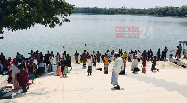 খানজাহানের (রহ.) মাজারে ৫৫০ বছরের ঐতিহ্যবাহী মেলা শুরু 