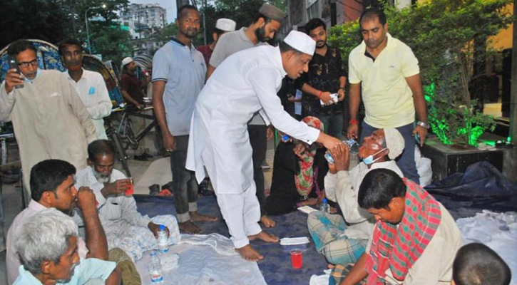 অসহায় মানুষের কথা ভেবেই মহিউদ্দিন চৌধুরী ইফতারের ব্যবস্থা করতেন