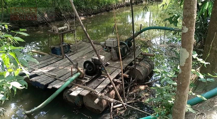 বোমা মেশিনের ব্যবহারে হুমকিতে পরিবেশ