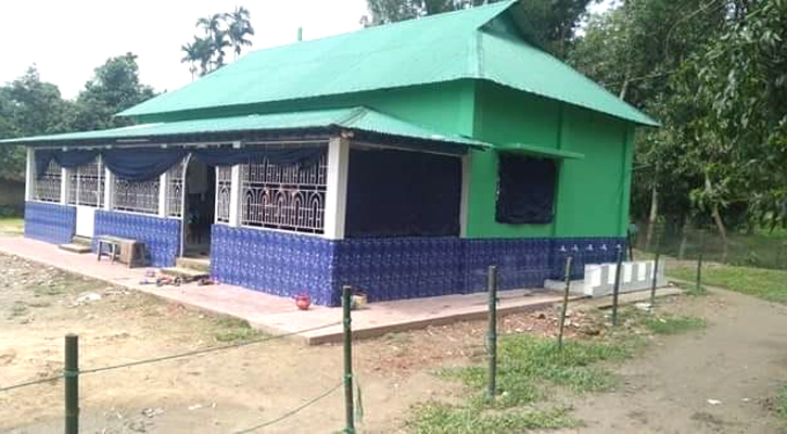 অর্থ সঙ্কটে মসজিদের কাজ বন্ধ: দুর্ভোগ মুসুল্লিদের