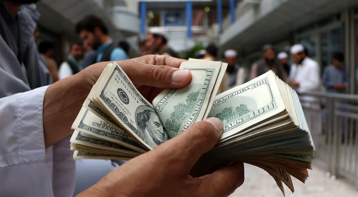 ডলারের দাম লাগামহীন, ব্যবসায়ীদের উদ্বেগ