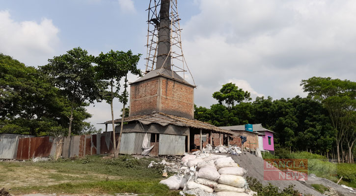 কেরানীগঞ্জে সরকারি জায়গায় সিসা কারখানা, হুমকিতে পরিবেশ