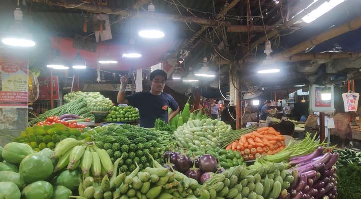 দাম বেড়েছে তেল-গরুরমাংস-মুরগির