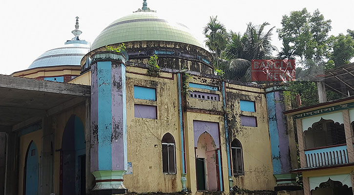 ১৩৪ বছর আগে তৈরি হয় জিনের মসজিদ! 