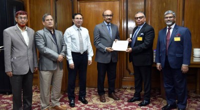 লক্ষ্যমাত্রা অর্জন করায় এবি ব্যাংককে বাংলাদেশ ব্যাংকের স্বীকৃতি