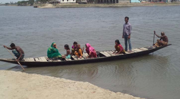 কয়রায় আইলার ক্ষত শুকায়নি ১৩ বছরেও