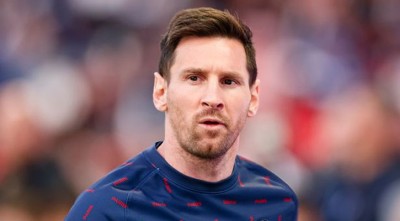 শিরোপায় চোখ মেসির