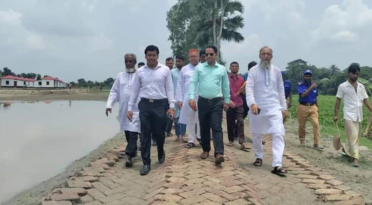 প্রধানমন্ত্রীর কার্যালয় পরিচালকের আশ্রয়ণ প্রকল্প পরিদর্শন