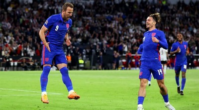 শেষ মুহূর্তে গোল করে ইংল্যান্ডের হার এড়ালেন কেইন