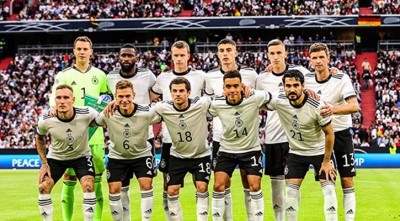 নারীদের জার্সি পরে মাঠে নামল জার্মানি পুরুষ দল