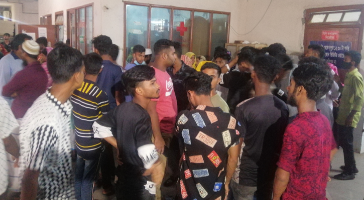 রোগীর মৃত্যু: স্বজন ও ইন্টার্নদের মধ্যে সংঘর্ষ