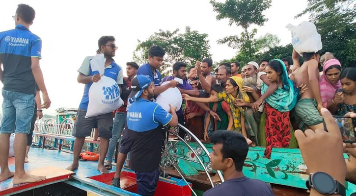 সুনামগঞ্জে ইয়ামাহা রাইডারস ক্লাবের ত্রাণ বিতরণ