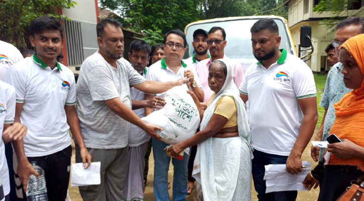 সিলেটের আরও ১০০০ পরিবার পেল রংধনু গ্রুপের ত্রাণ