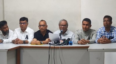 সরকার ক্ষমতা হারানোর ভয়ে উন্মাদ হয়ে গেছে: রিজভী