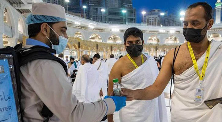 জমজম কূপ থেকে ১৫ দিনে ১ কোটি ২০ লাখ লিটার পানি উত্তোলন 