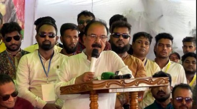 সরকার জনগণের হাতে হারিকেন ধরিয়ে দিয়েছে: গয়েশ্বর