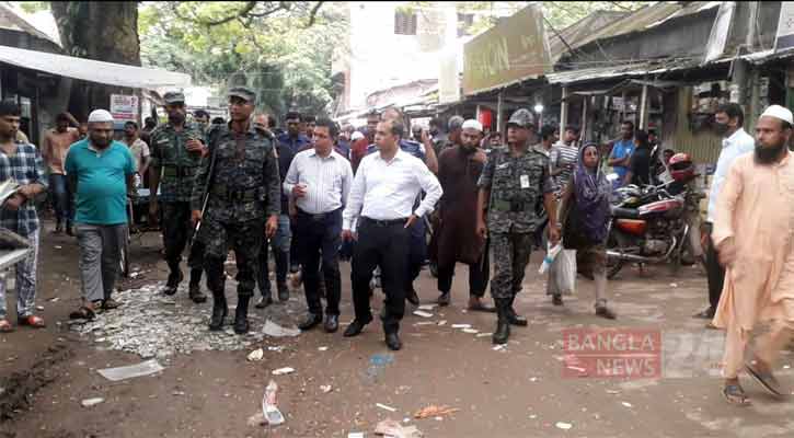 ফরিদপুরে সড়ক ও হাট-বাজারের ৩৮টি অবৈধ স্থাপনা উচ্ছেদ 