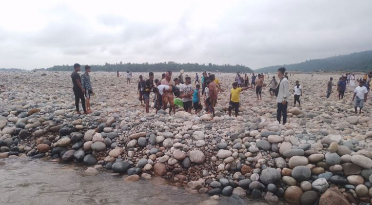 জাফলংয়ে নদীতে ডুবে পর্যটকের মৃত্যু