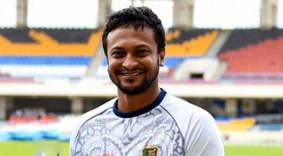নবিকে হটিয়ে শীর্ষে ফিরলেন সাকিব