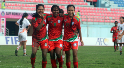 জয়ের কৃতিত্ব কোচকে দিলেন সাবিনা