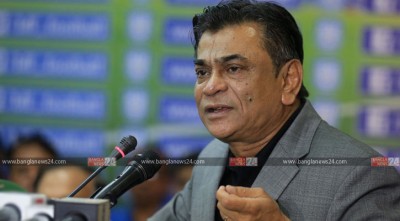 সাফজয়ী মেয়েদের বরণ করতে বিমানবন্দরে যাবেন না সালাউদ্দিন 