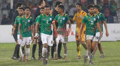 প্রথমার্ধে ৩ গোল হজম করল বাংলাদেশ