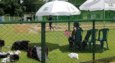 জ্যোতির হাত পাখা দেখে বিস্ময়-কাড়াকাড়ি, সিলেটের গরমে কাবু মরুর মেয়েরাও