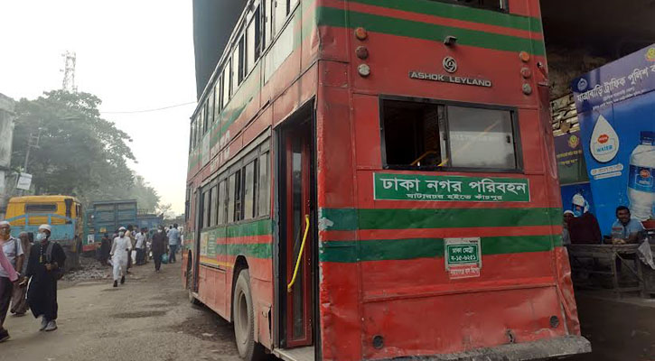 স্বস্তি এলেও টিকিট কাটে না যাত্রী, পকেট ভরে চালকের