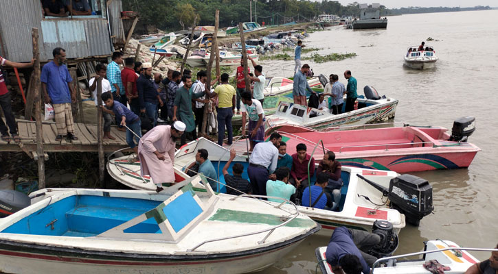 ১০ ঘণ্টা পর ভোলা-বরিশাল রুটে স্পিডবোট চলাচল স্বাভাবিক, বন্ধ লঞ্চ চলাচল