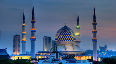 সমালোচনা নয়, ইসলামের শিক্ষা শুধরে দেওয়া