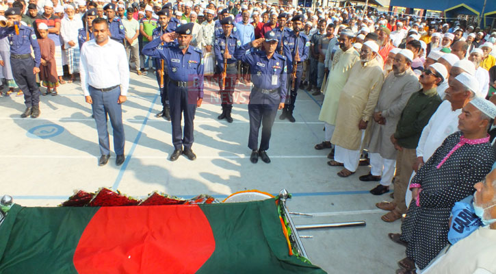 ঈশ্বরদীতে রাষ্ট্রীয় মর্যাদায় বীর মুক্তিযোদ্ধার দাফন সম্পন্ন