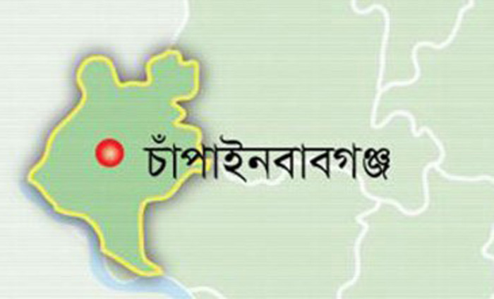 চাঁপাইনবাবগঞ্জের সাবেক এমপির বাসভবনে হামলা