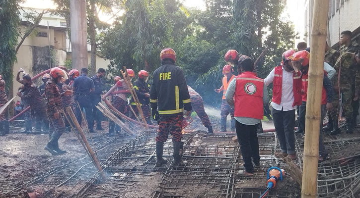 খাগড়াছড়ি পরিষদ চেয়ারম্যানসহ ৫ জনের নামে মামলা