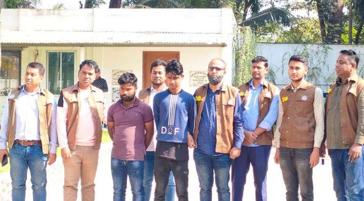 জুয়ার টাকা নিয়ে কলাক্ষেতে ২ খুন, গ্রেফতার ২