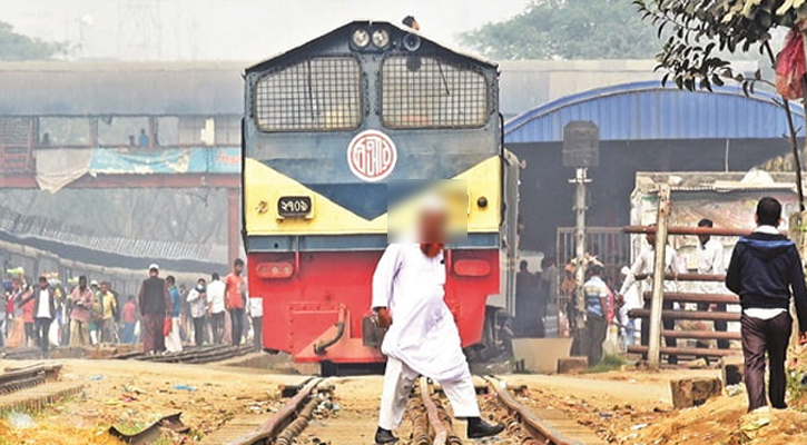 লেভেল ক্রসিংয়ে ৩৪০ দিনে ঝরল ২৬১ জনের প্রাণ