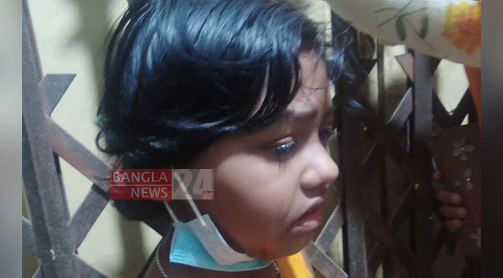 ‘মাগো আর কান্দিস না, তোর বাবা আর নাই’