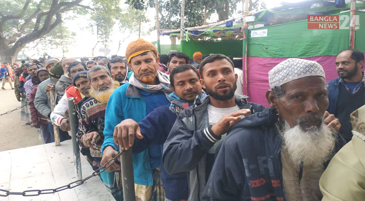 রসিক নির্বাচন: বেলা বাড়ার সঙ্গে সঙ্গে বাড়ছে ভোটার উপস্থিতি