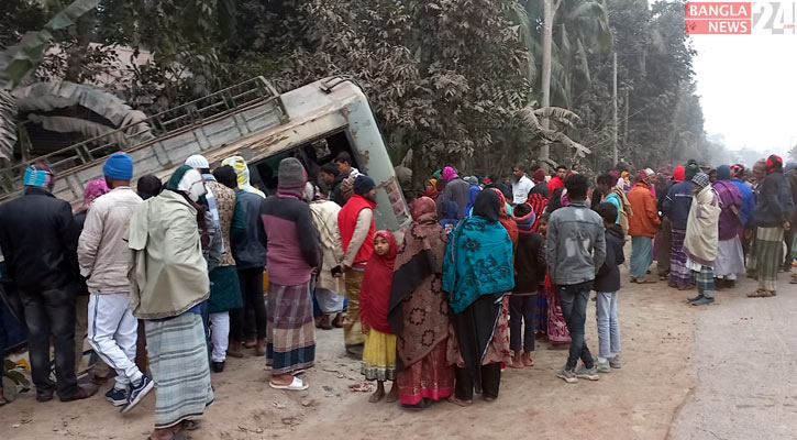 মুকসুদপুরে অটোভ্যানে বাসের ধাক্কা,  ব্যবসায়ী নিহত