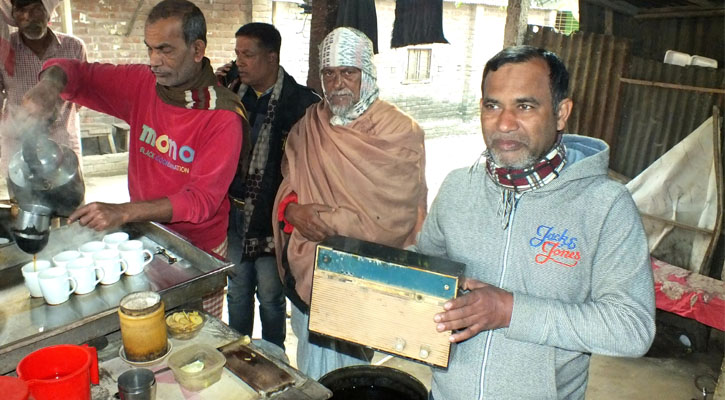 বিবিসি বাংলার রেডিও সম্প্রচার বন্ধ: হতাশায় বিবিসি বাজারের মানুষ