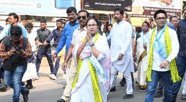 ত্রিপুরা থেকে কেন্দ্র সরকারের উৎখাতের ডাক দিলেন মমতা