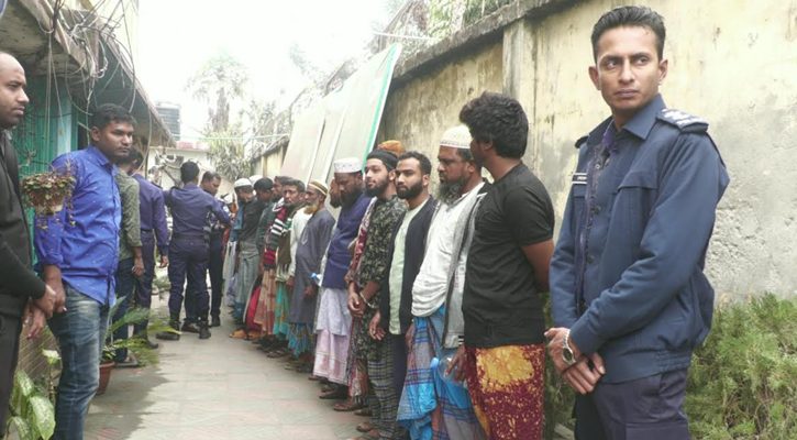 বেনাপোলে জামায়াত-শিবিরের ২৩ নেতাকর্মী আটক, ৫ ককটেল উদ্ধার