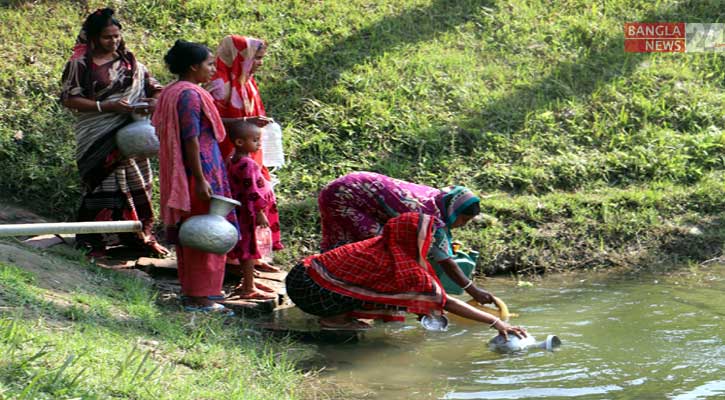 ‘সুপেয় পানির অভাবে দিশেহারা তারা’