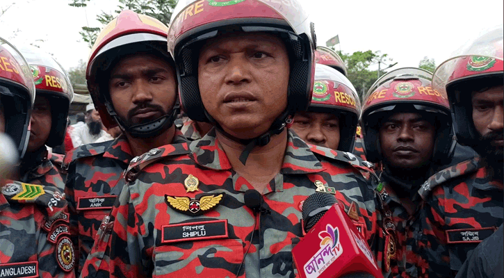 বাসের সামনের সারির বেশির ভাগ যাত্রী মারা গেছেন: ফায়ার সার্ভিস